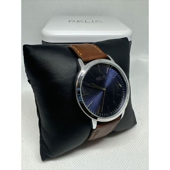 Relic by Fossil ZR77298 Men Brown Jeffery Leather Strap Analog Dial Watch YAY30 - Picture 3 of 9